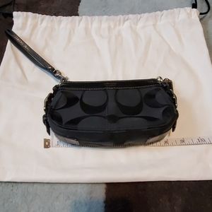 Coach signature Zoe wristlet
